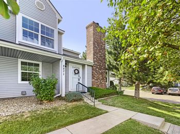 8271 W 90th Place