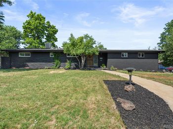 2451 S Ivanhoe Place