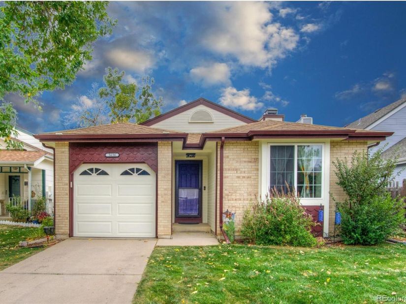 5696 S Zinnia Street, Littleton CO 80127