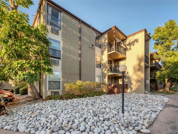 2281 S Vaughn Way 111A, Aurora CO 80014