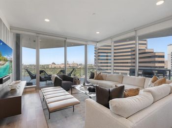 3130 N Harwood Street 