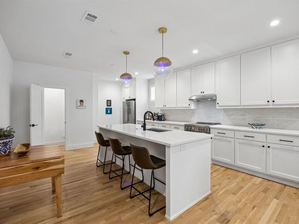7207  Gaston Avenue  903, Dallas Texas 75214