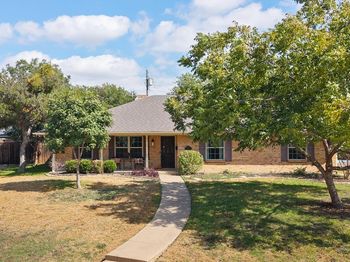 1415  Moss Rose Circle 