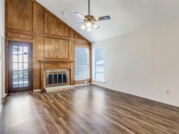 2533  Montclair Lane 