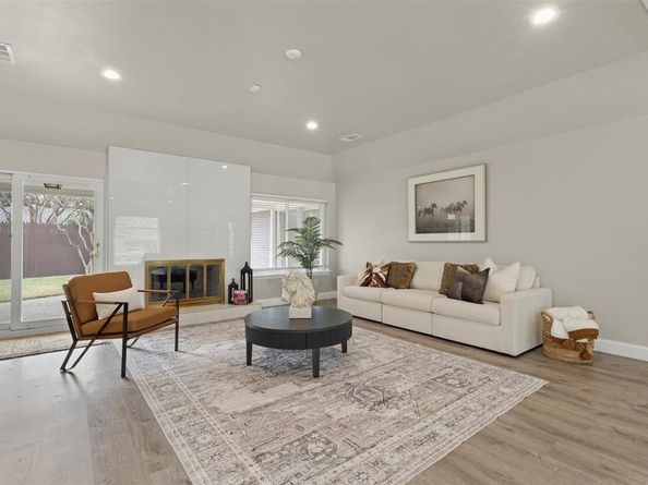 6350  Glennox Lane , Dallas Texas 75214