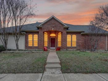 2501  Blossom Trail 
