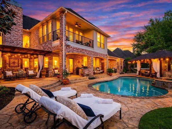 1919  Kings Pass , Heath Texas 75032