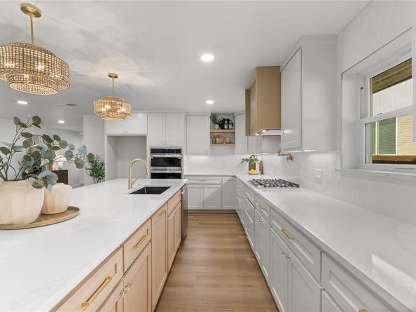 9016  Westbriar Drive , Dallas Texas 75228