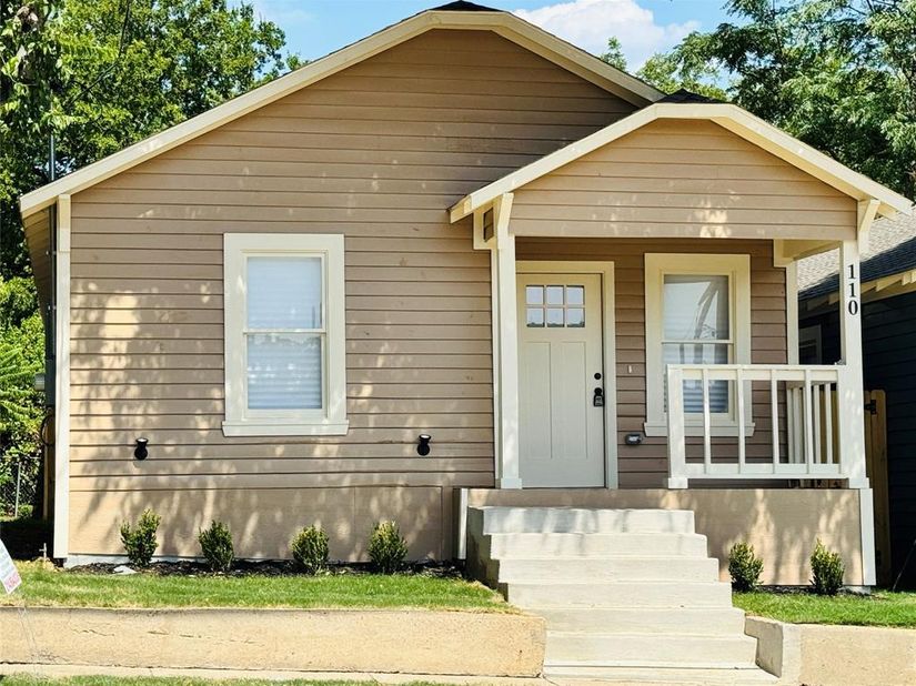 110 N Cliff Street , Dallas Texas 75203