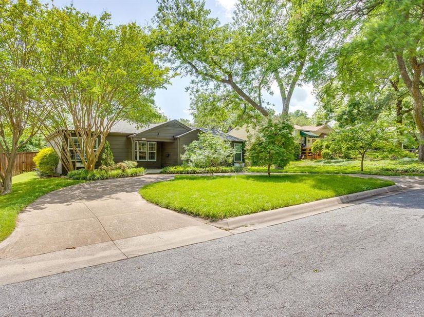 6463  Lindell Avenue , Fort Worth Texas 76116