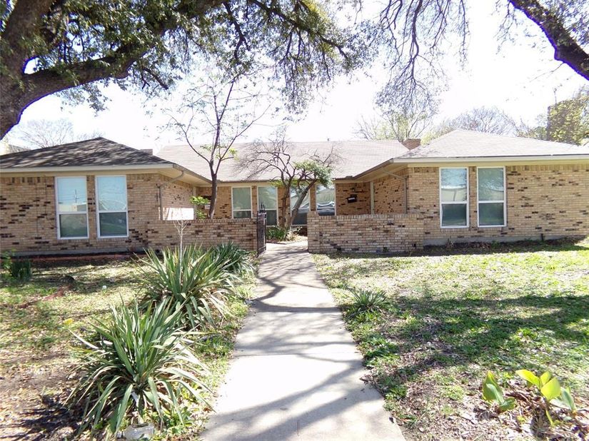 9954  Brockbank Drive , Dallas Texas 75220