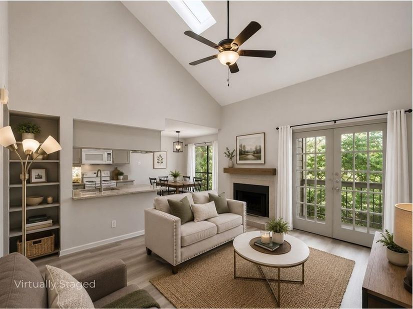 5750  Phoenix Drive  22, Dallas Texas 75231
