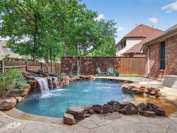 2302  Chambray Drive , Corinth Texas 76210