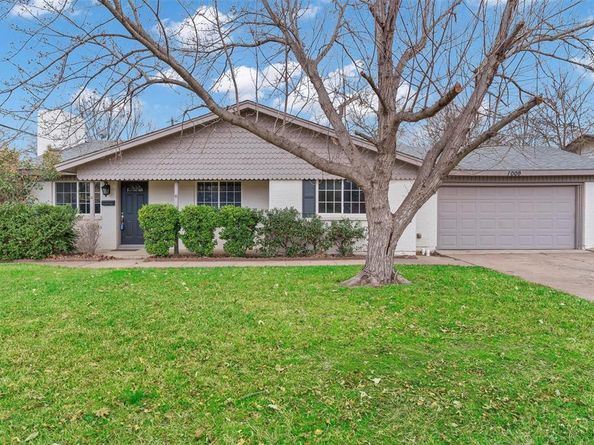 1009  Russell Road , Everman Texas 76140