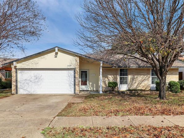 1429  Archery Lane , Garland Texas 75044