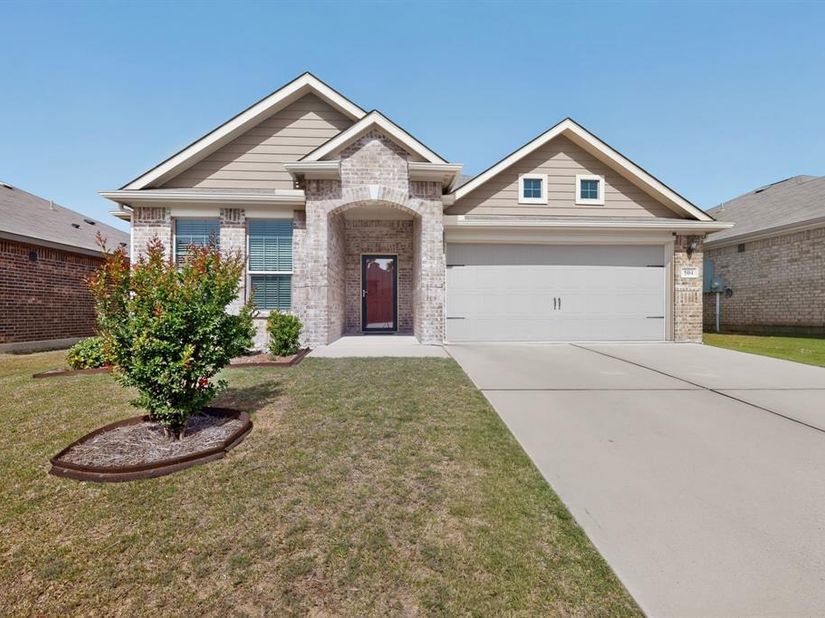 504  Cross Ridge Circle N, Fort Worth Texas 76120
