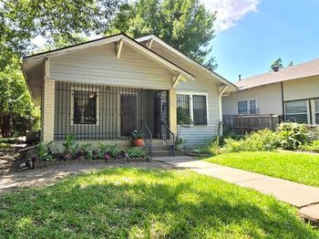 903  Cameron Avenue 