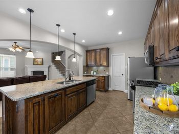 1220  King George Lane 