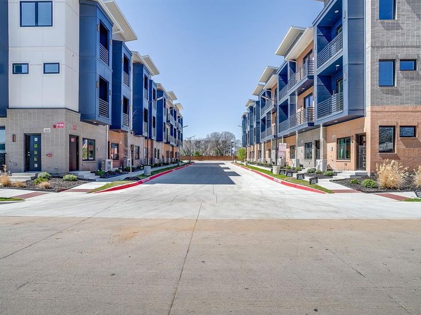 115  Merritt Street , Fort Worth Texas 76114