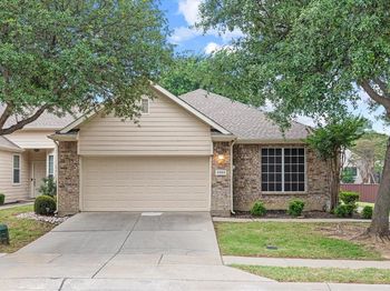 2384  San Jacinto Drive 