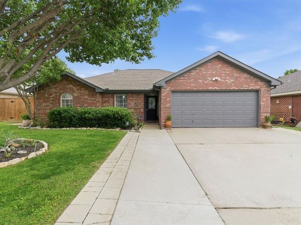 3912  Periwinkle Drive , Fort Worth Texas 76137