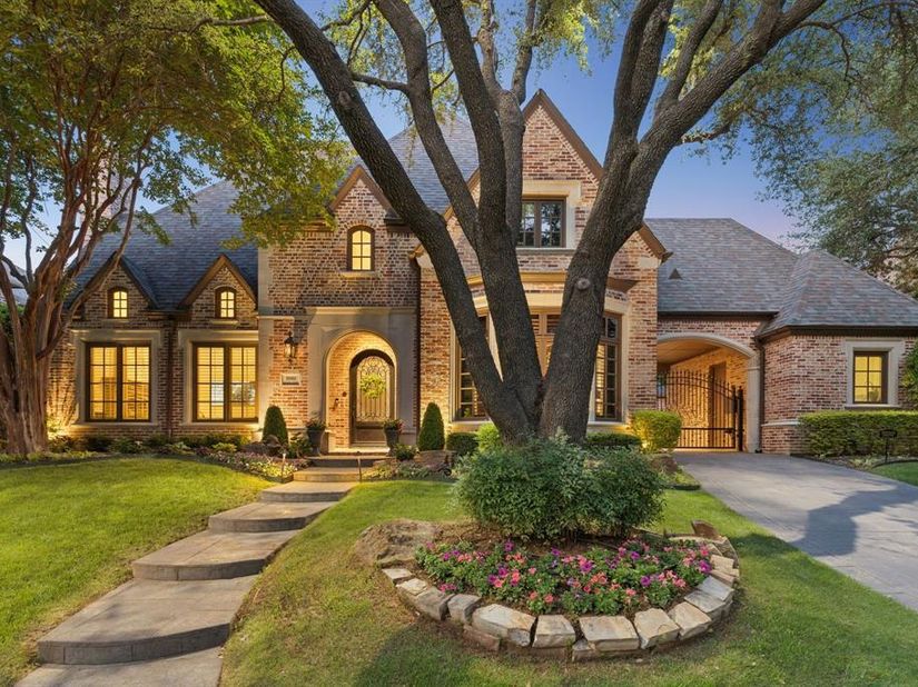 5880  Shady Oaks Drive , Frisco Texas 75034