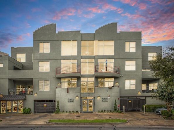 3333  Darcy Street  2102, Fort Worth Texas 76107