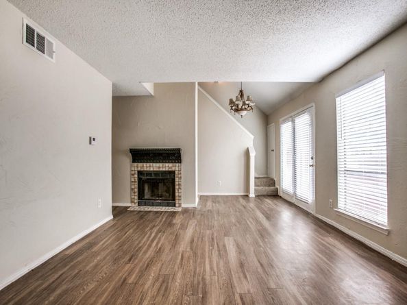9839  Walnut Street  207, Dallas Texas 75243