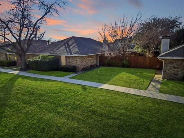 2306  Carol Good Lane , Carrollton Texas 75006