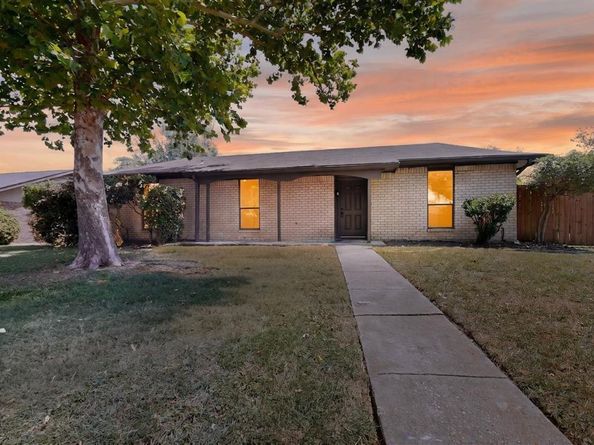 2938  Churchill Way , Garland Texas 75044