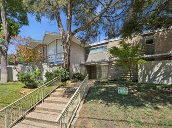 3321  Cole Avenue 