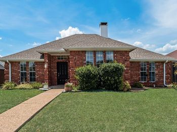 419 N Winding Oaks Drive 