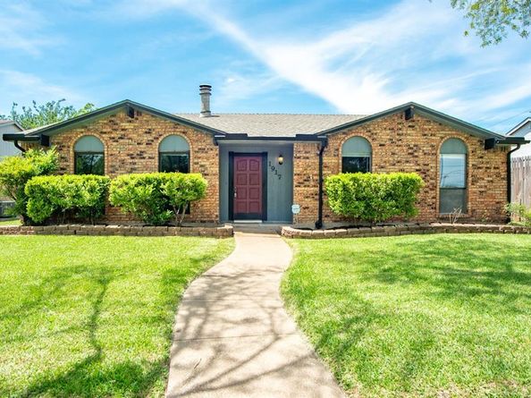 1917  Vine Drive , Garland Texas 75040