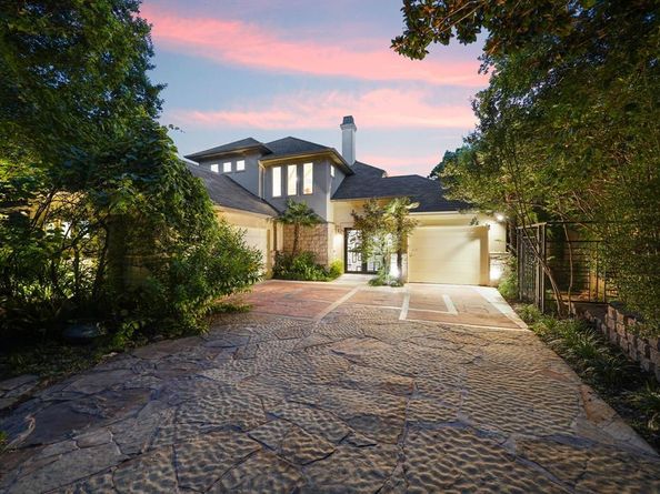 936 W Colorado Boulevard , Dallas Texas 75208