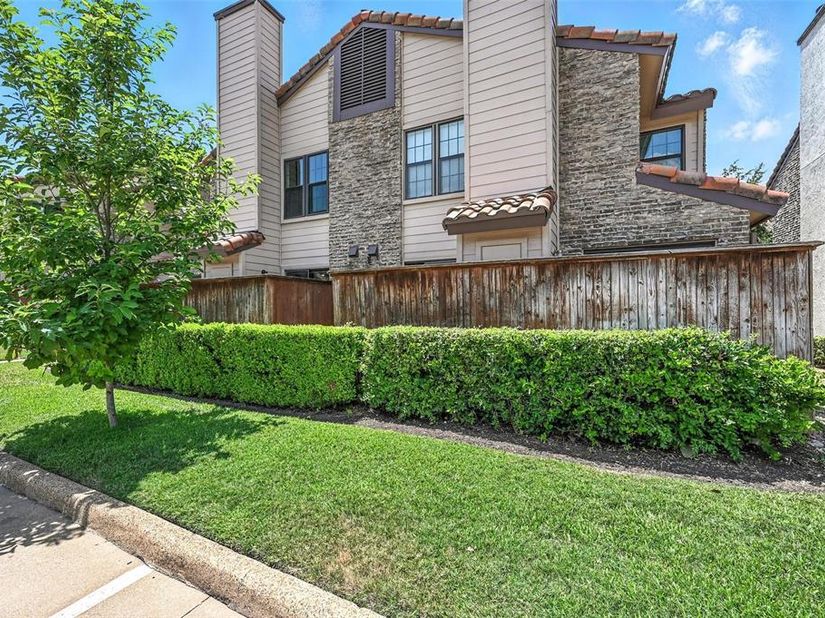 5626  Preston Oaks Road  22C, Dallas Texas 75254