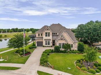 798  Featherstone Drive 