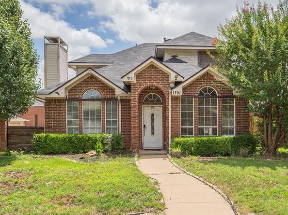 1701  Creekway Drive , Lewisville Texas 75067