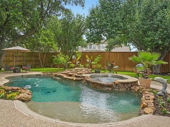 6109  Crestside Drive 