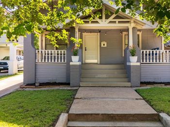 2107  College Avenue 