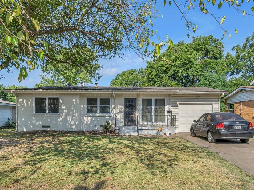 9621  Rustown Drive , Dallas Texas 75228