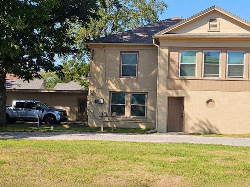 2615 N Elm Street , Denton Texas 76201