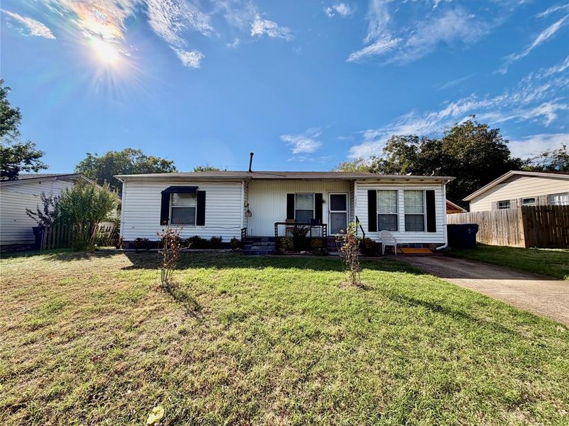1205  Sylvan Drive , Garland Texas 75040