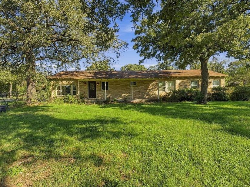 2815  McPherson Road , Fort Worth Texas 76140