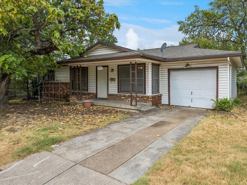 2005  Haltom Road , Haltom City Texas 76117