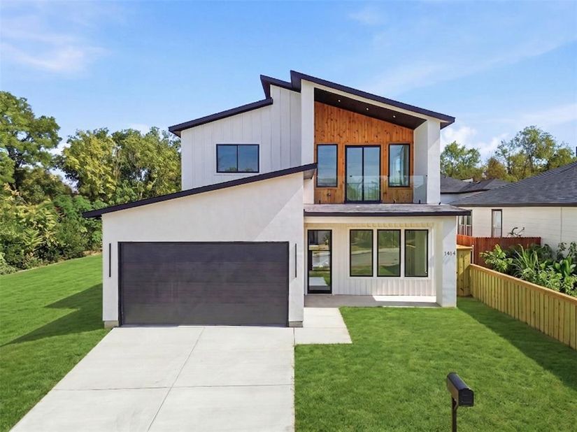 1414  Doyle Avenue , Dallas Texas 75203