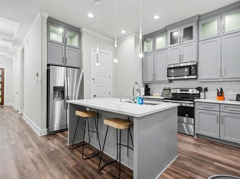 1435  Strickland Street , Dallas Texas 75216