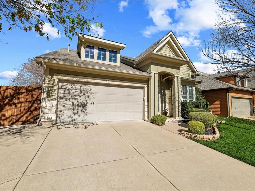 124  Myrtle Creek , Grapevine Texas 76051