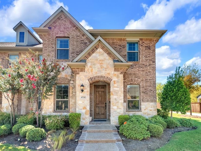 4524  Meadow Hawk Drive , Arlington Texas 76005