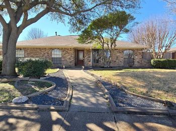 2004  Cherbourg Drive 