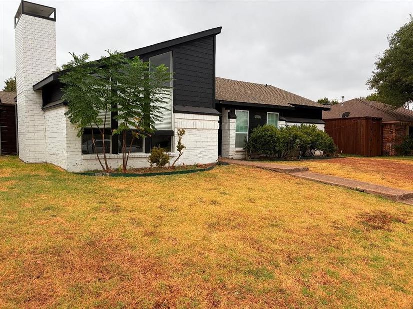 2206  Old Mill Road , Carrollton Texas 75007